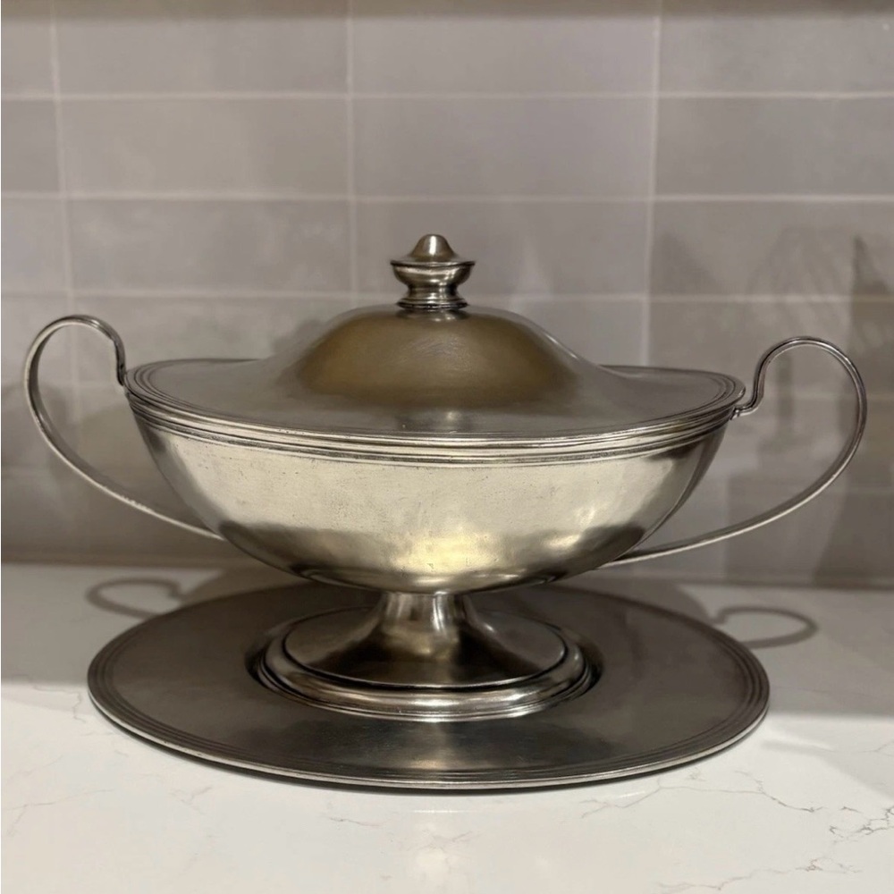 Arte Italica Pewter Soup Tureen with Lid and Tray - Picture 2 of 11